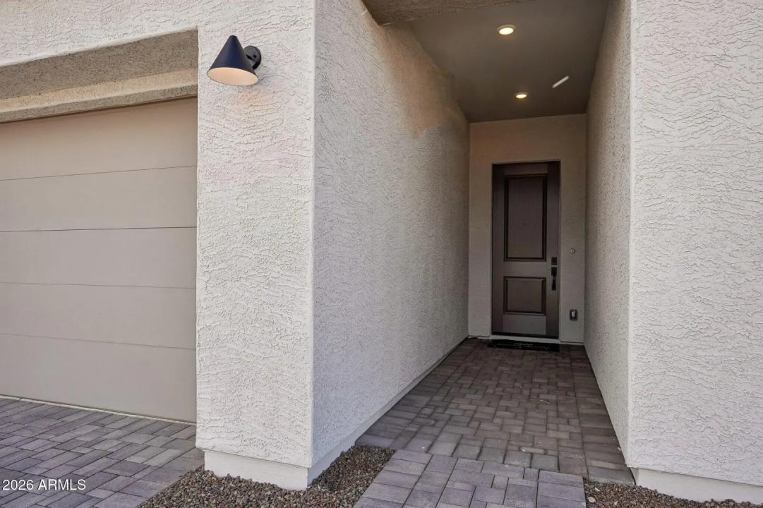 Real Estate Picture 5
