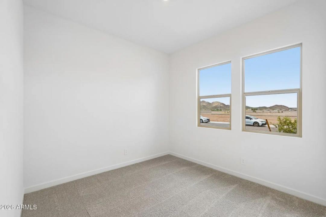 Real Estate Picture 18