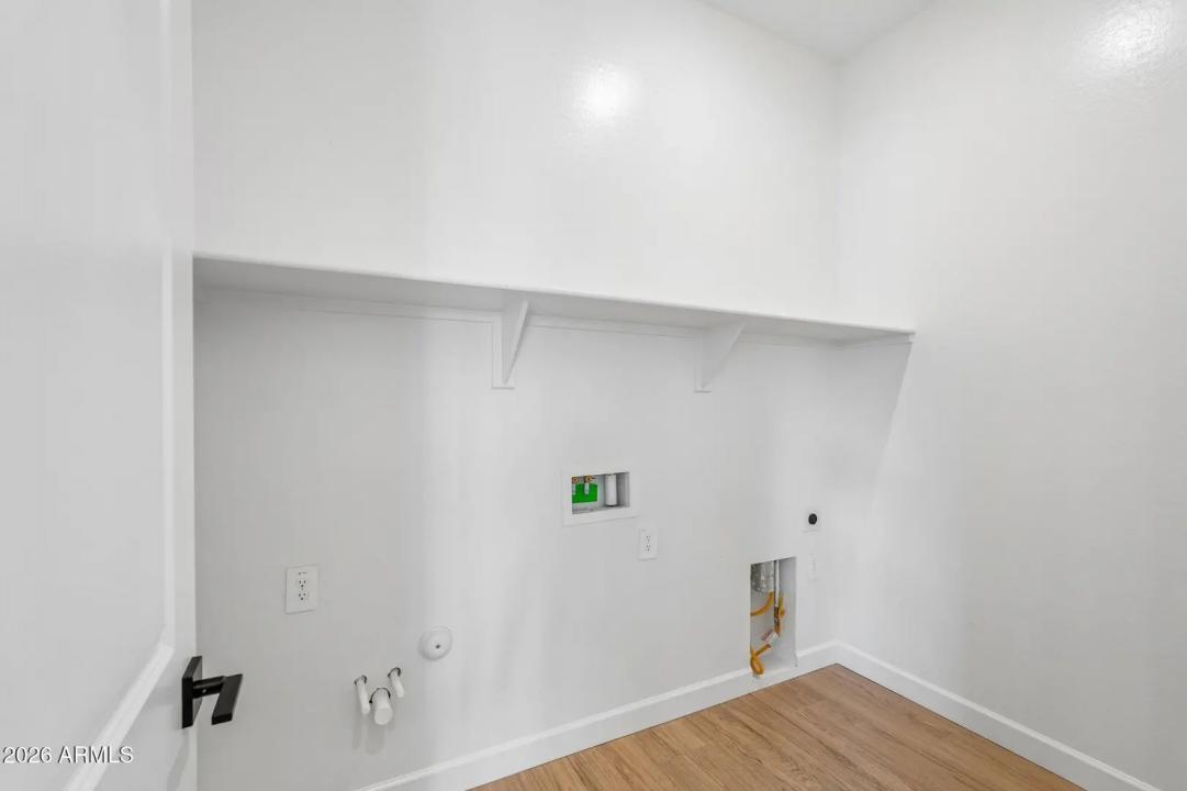 Real Estate Picture 22