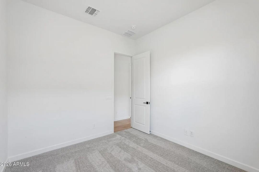 Real Estate Picture 27