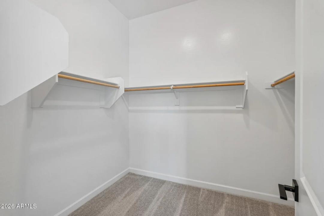 Real Estate Picture 32