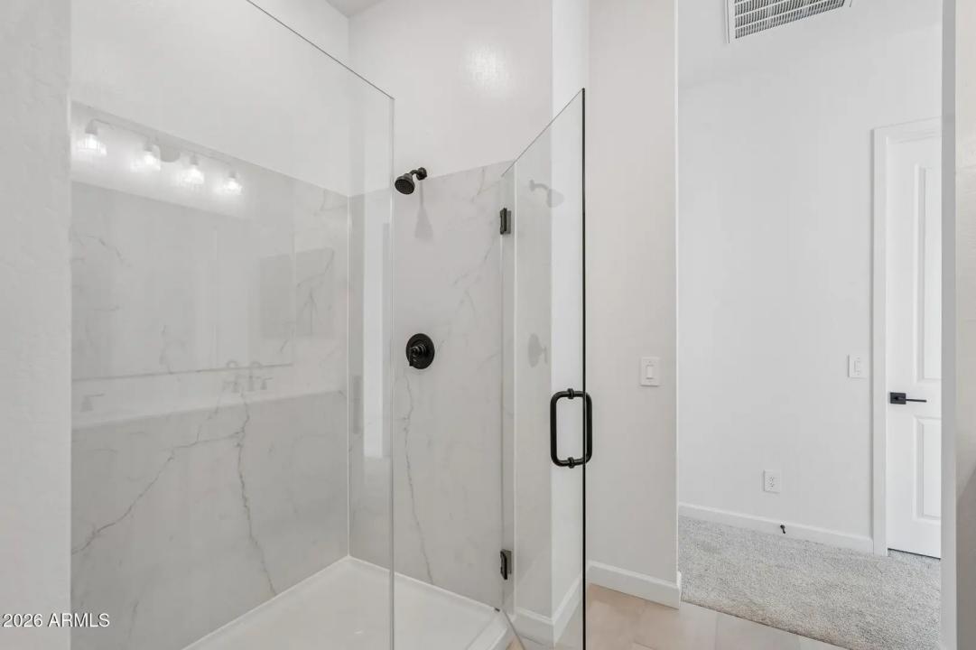 Real Estate Picture 34