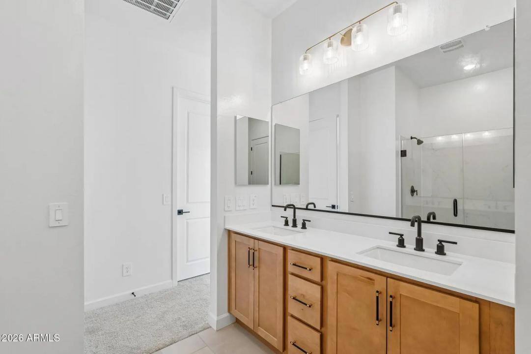 Real Estate Picture 35