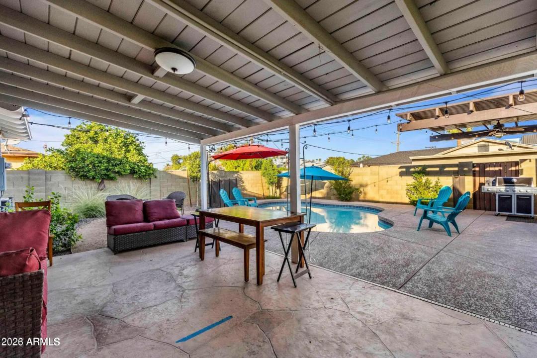 Real Estate Picture 10