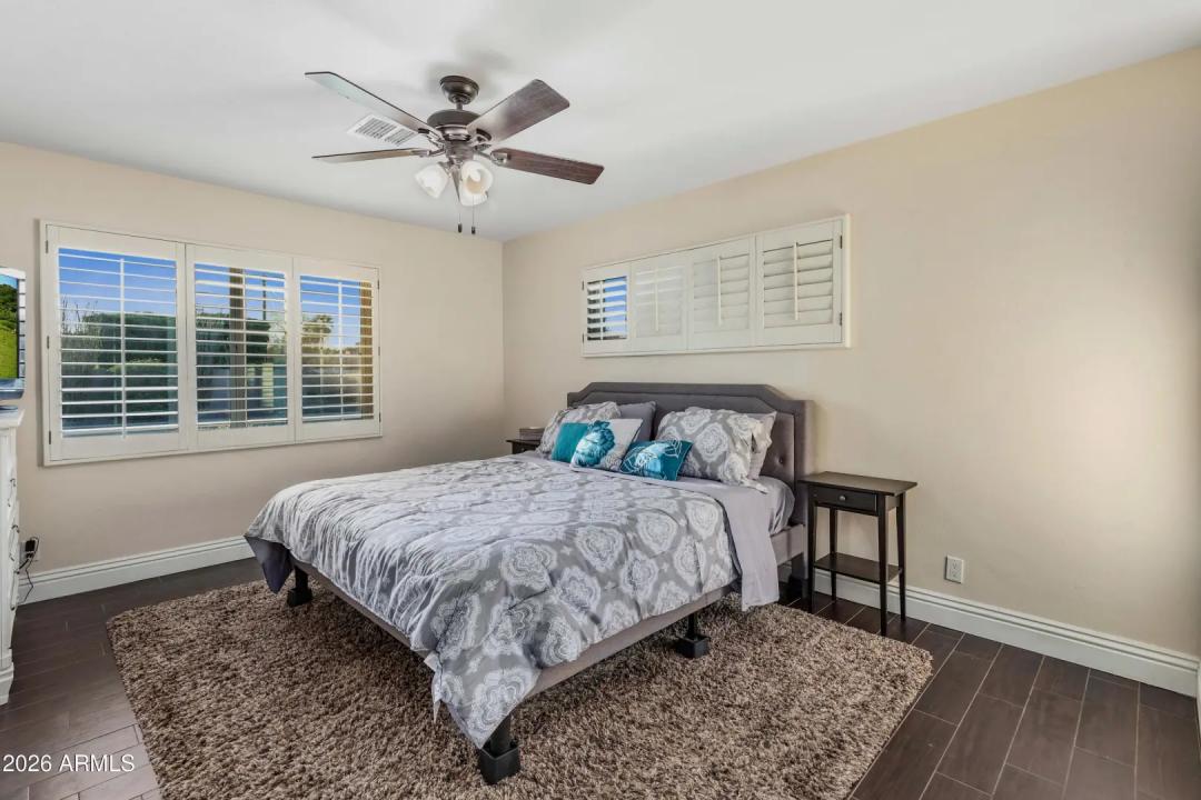 Real Estate Picture 16