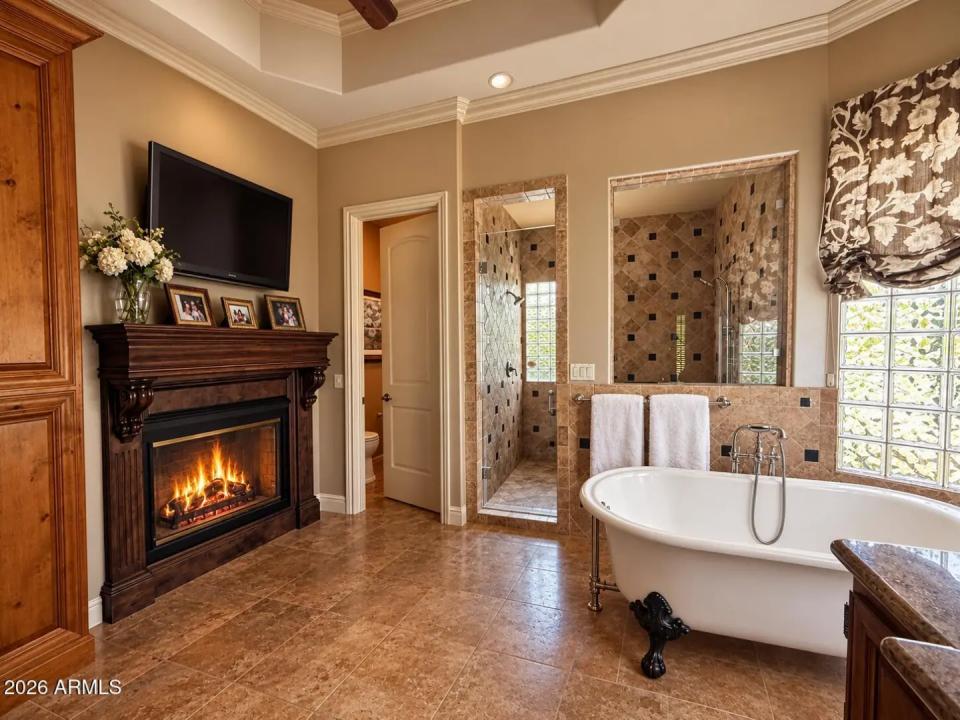 Real Estate Picture 13
