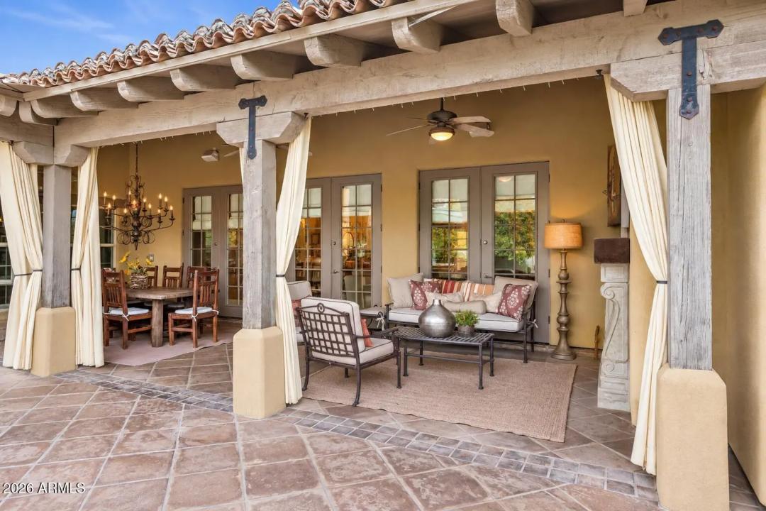 Real Estate Picture 14