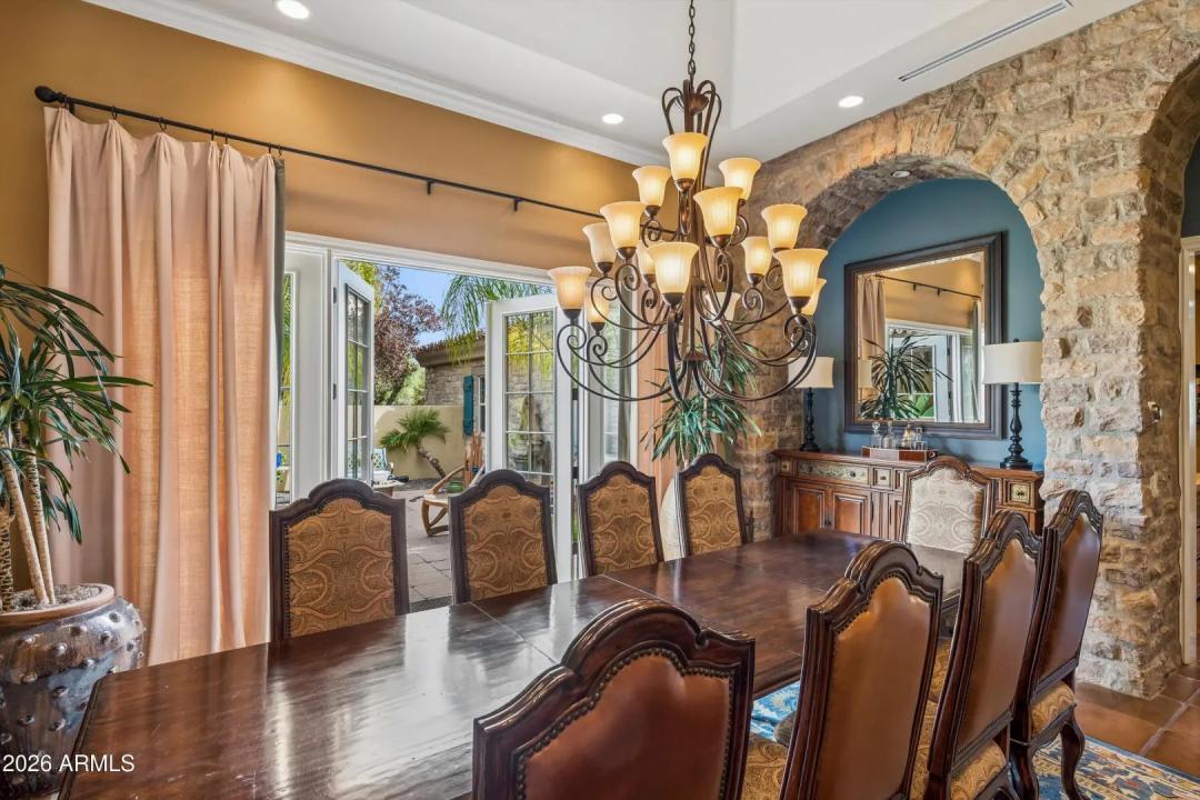 Real Estate Picture 12