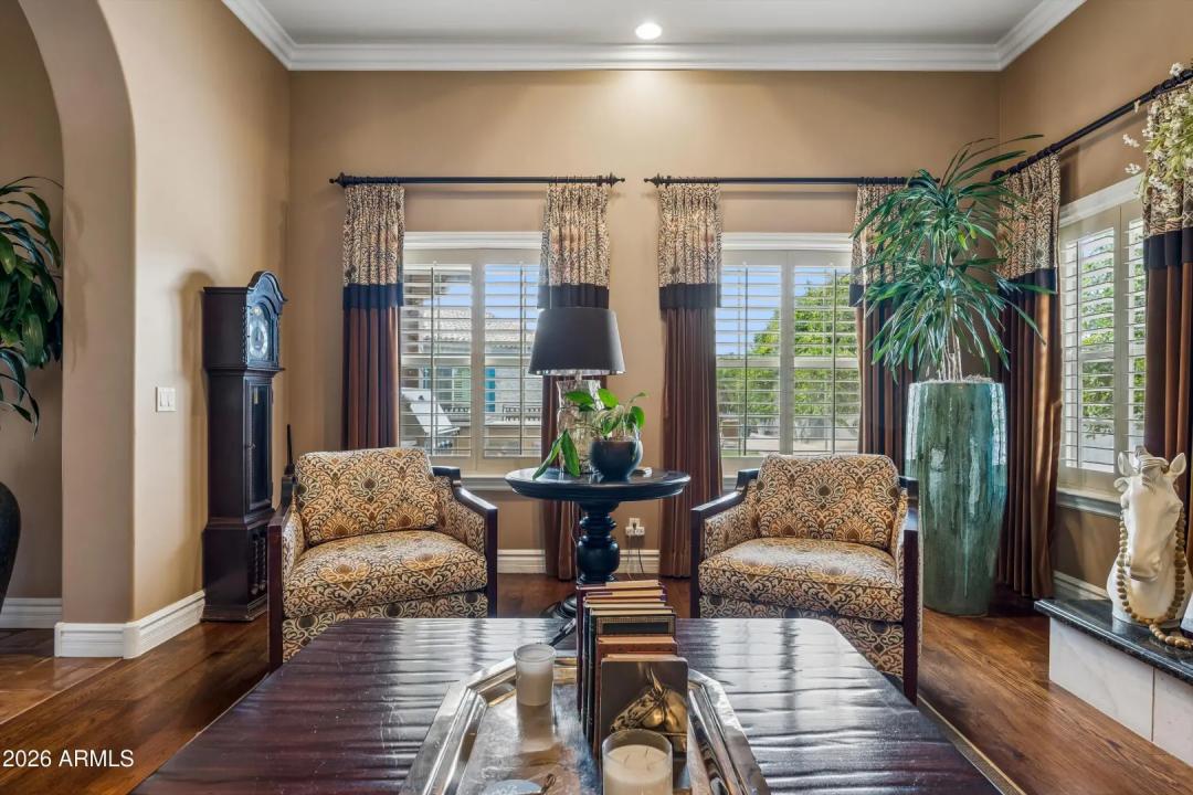 Real Estate Picture 7