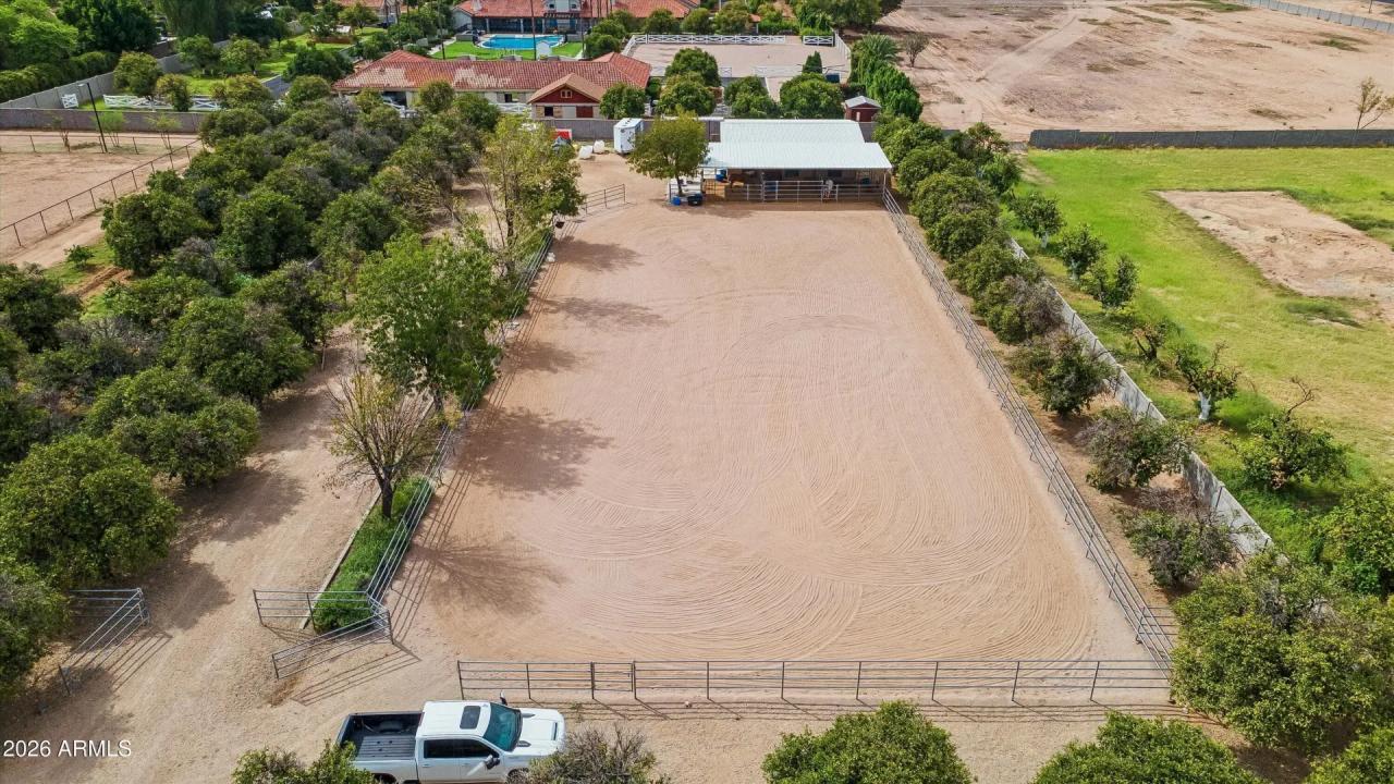 Real Estate Picture 33