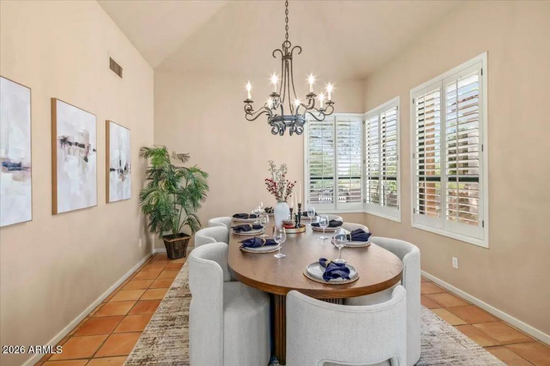 Real Estate Picture 6