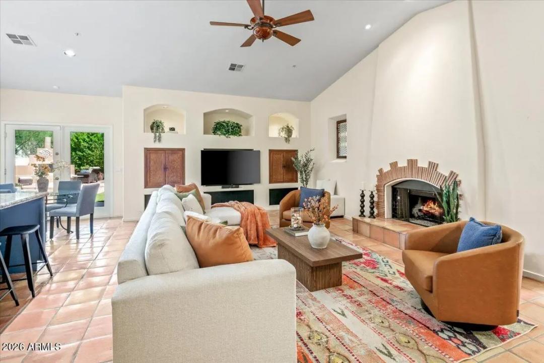Real Estate Picture 15