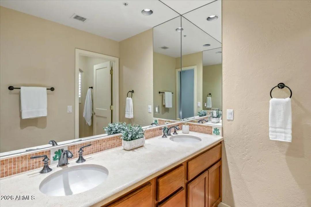 Real Estate Picture 29