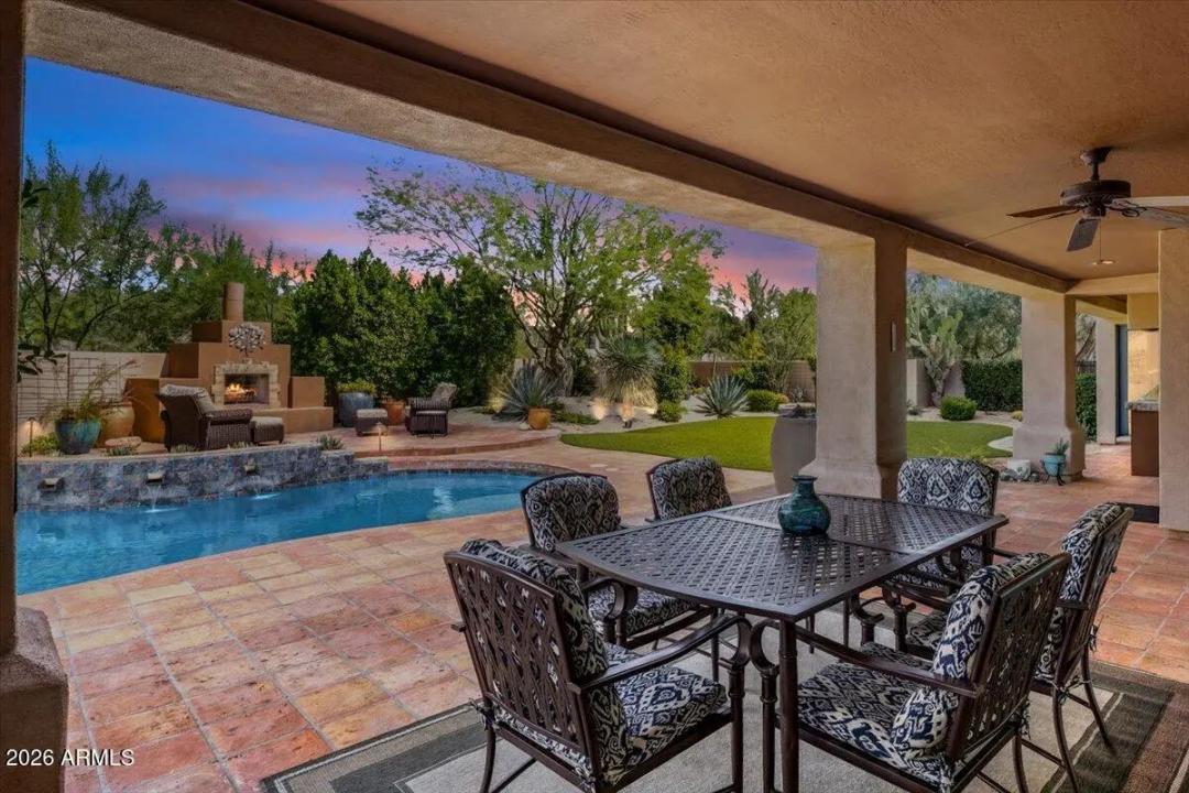 Real Estate Picture 13