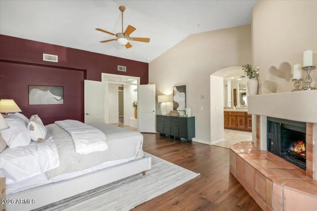 Real Estate Picture 21