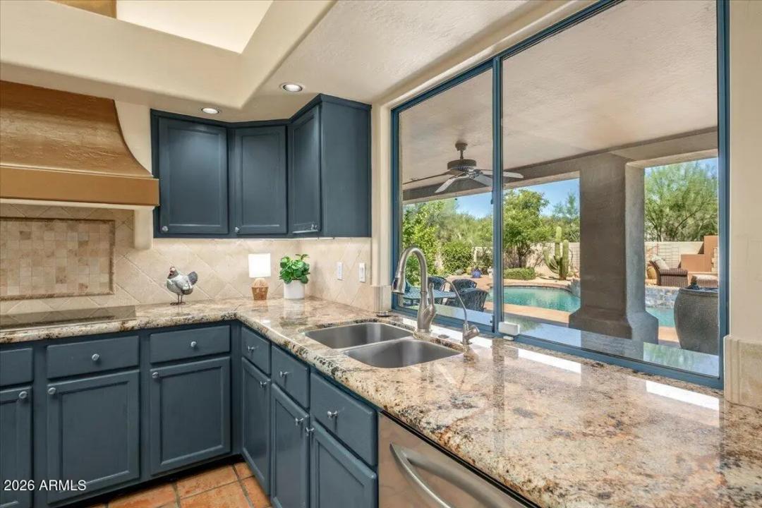 Real Estate Picture 17
