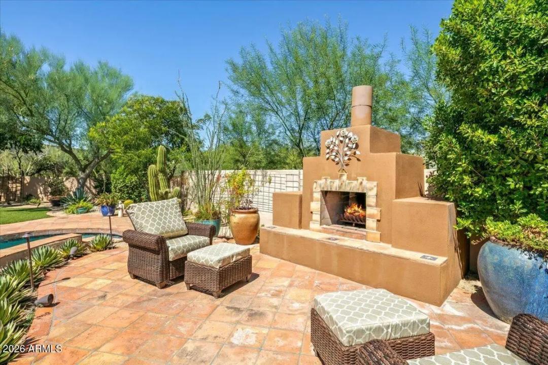 Real Estate Picture 10