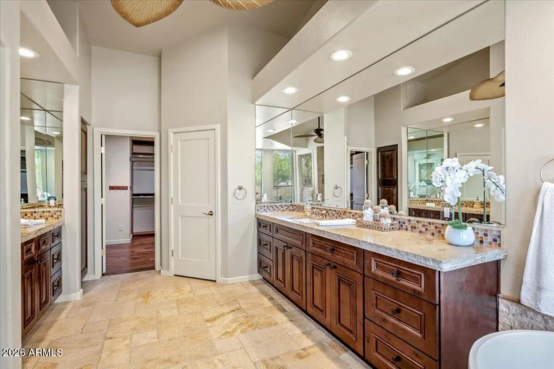 Real Estate Picture 27
