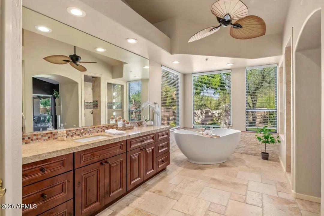 Real Estate Picture 25