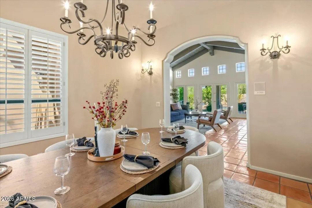 Real Estate Picture 7