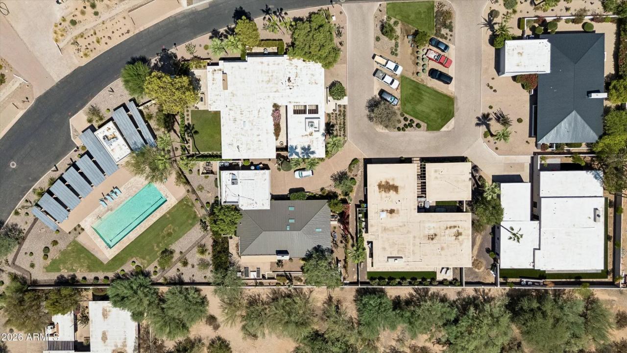Real Estate Picture 5