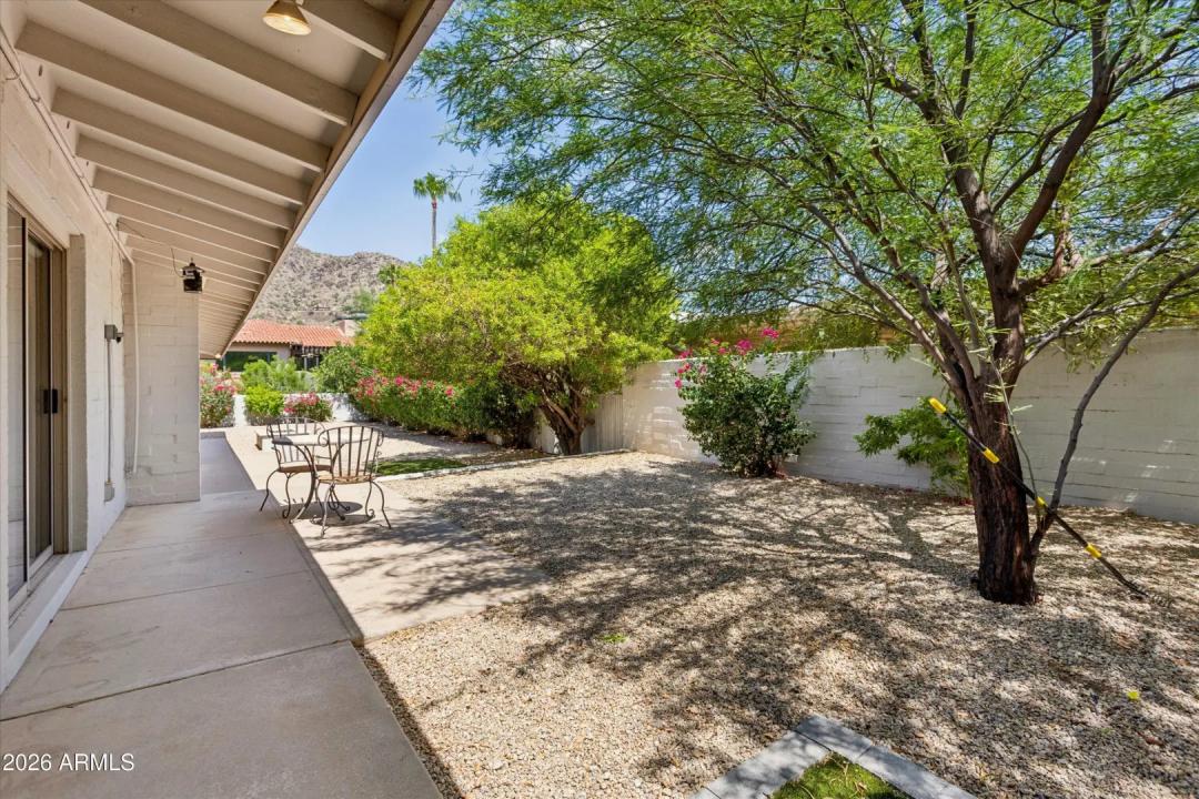 Real Estate Picture 11