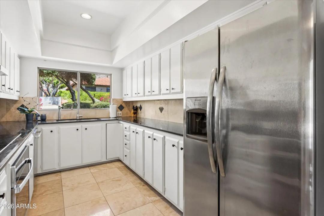 Real Estate Picture 24