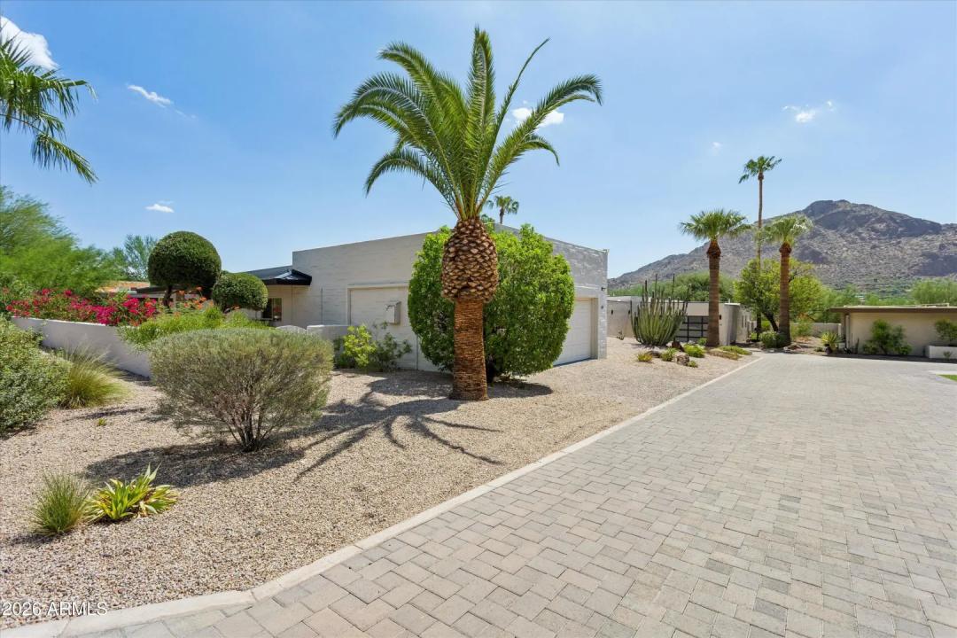 Real Estate Picture 32