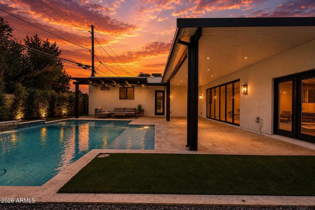Real Estate Picture 9