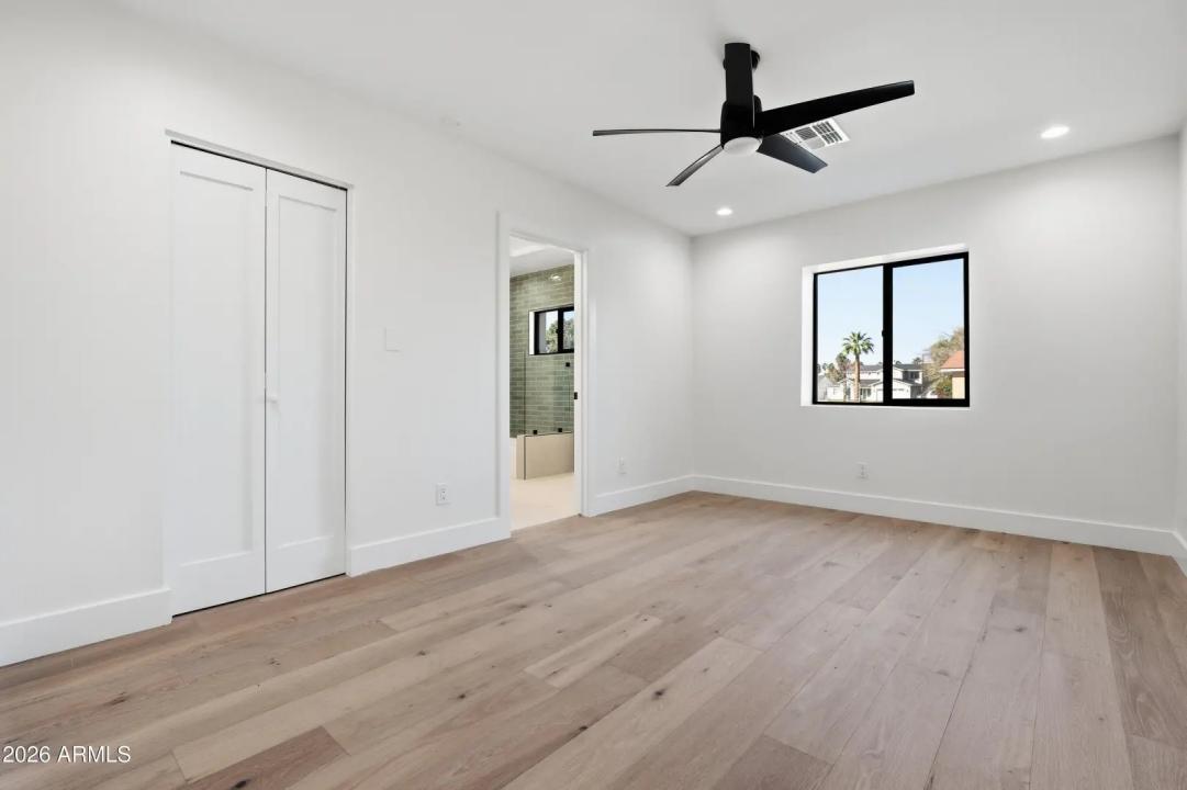Real Estate Picture 27