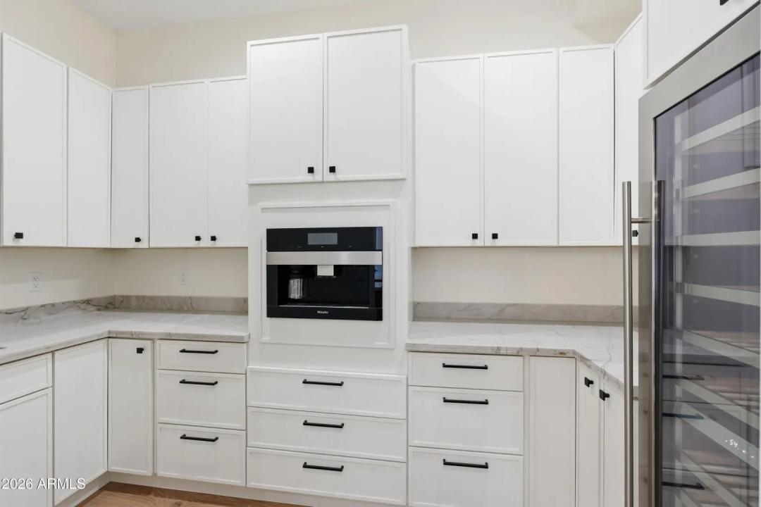 Real Estate Picture 13
