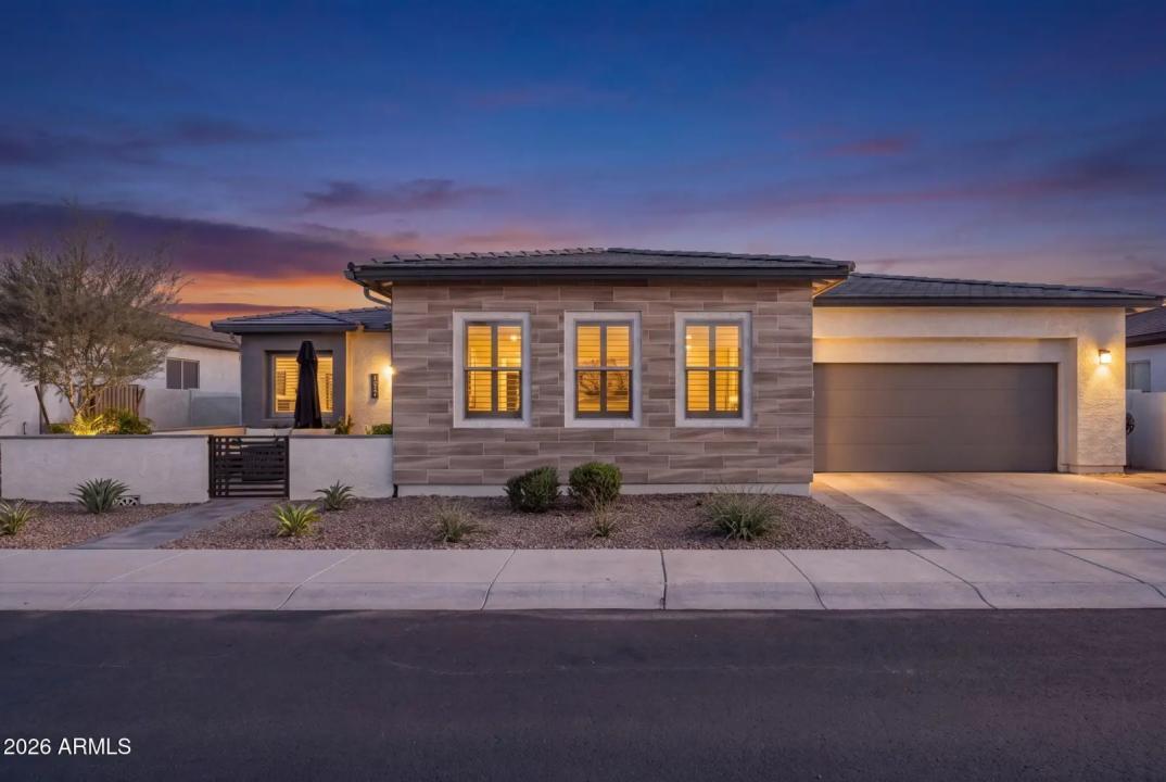 Real Estate Picture 5