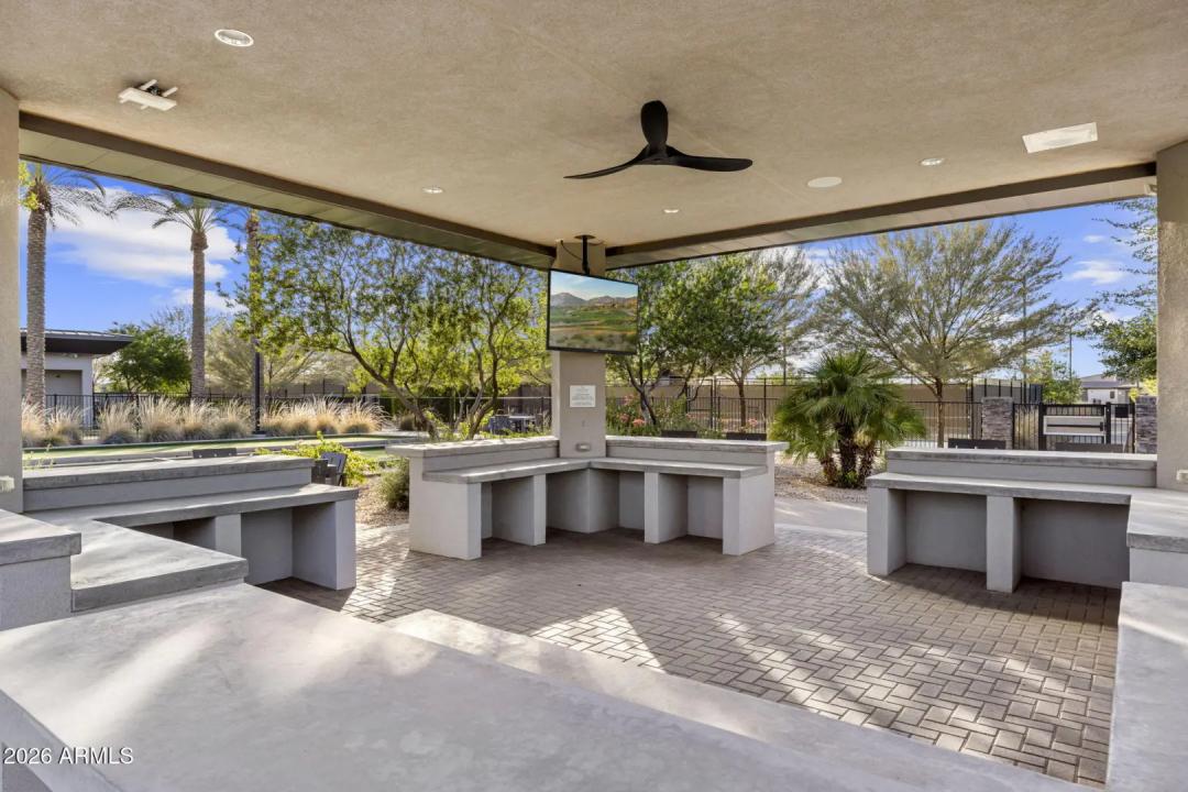 Real Estate Picture 64