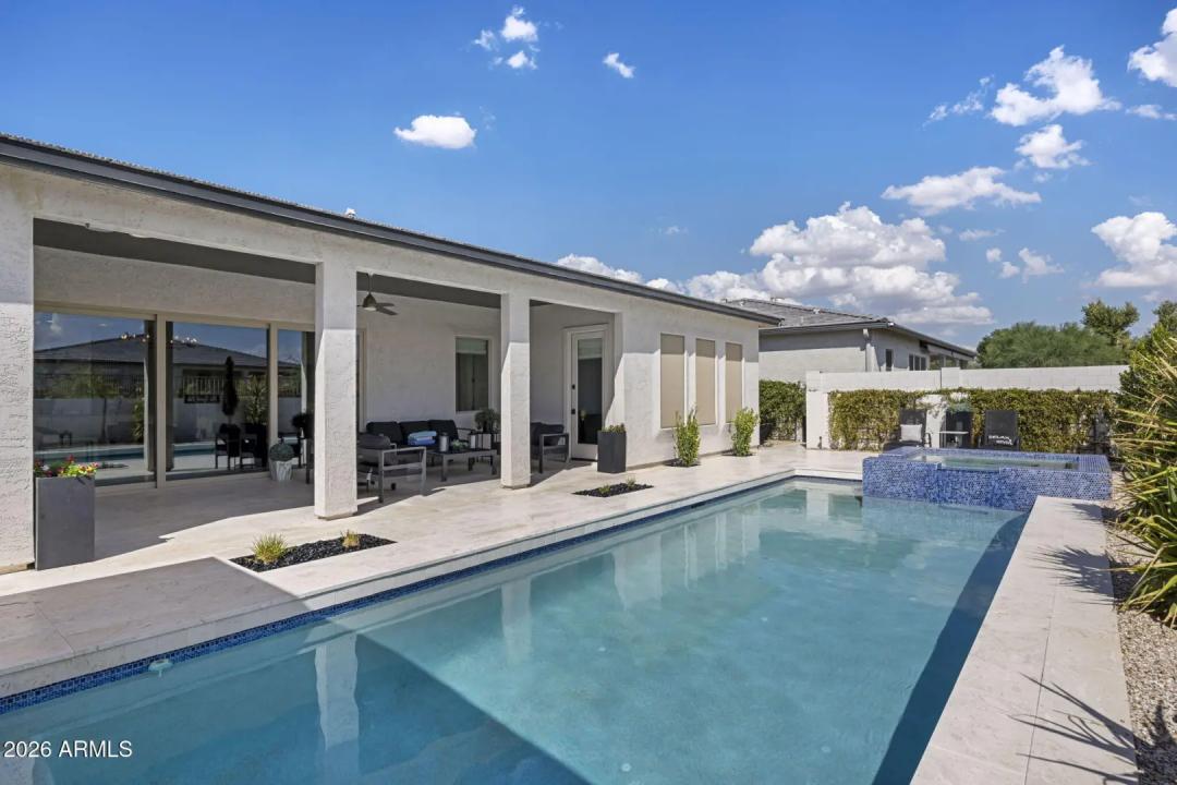 Real Estate Picture 43