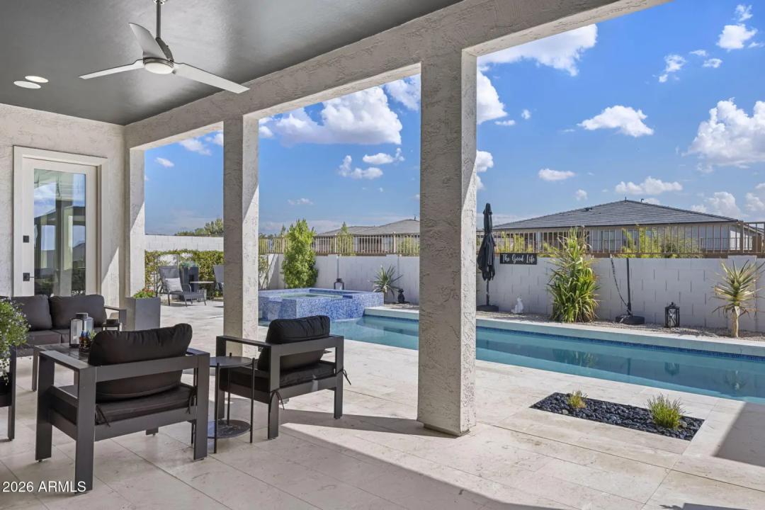 Real Estate Picture 42