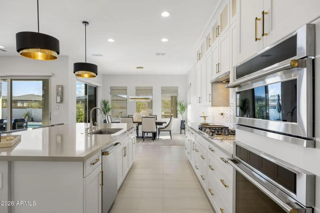 Real Estate Picture 18