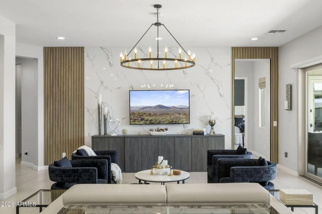 Real Estate Picture 23