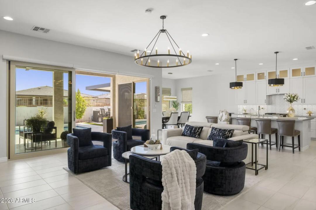 Real Estate Picture 20