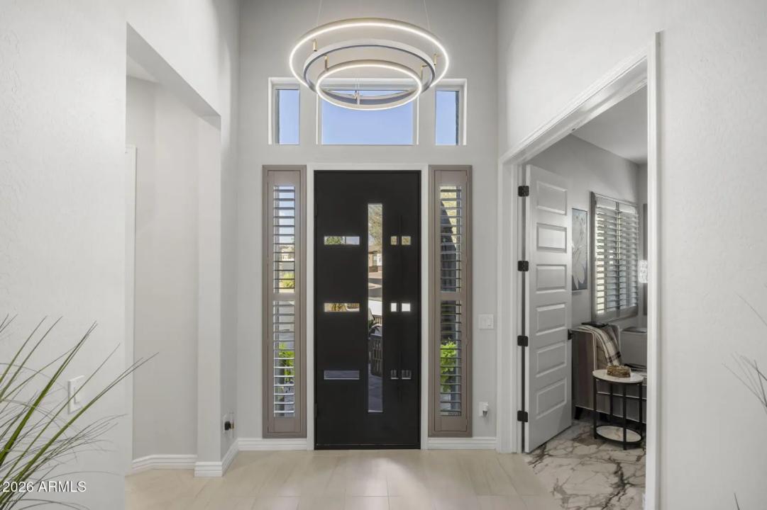 Real Estate Picture 8