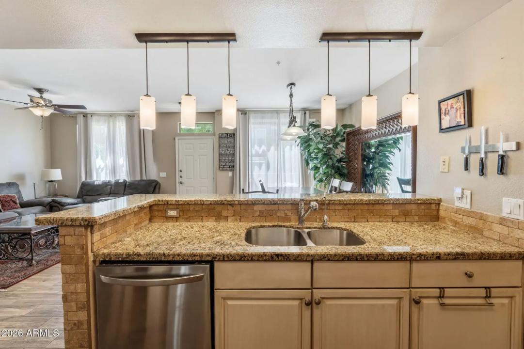 Real Estate Picture 12