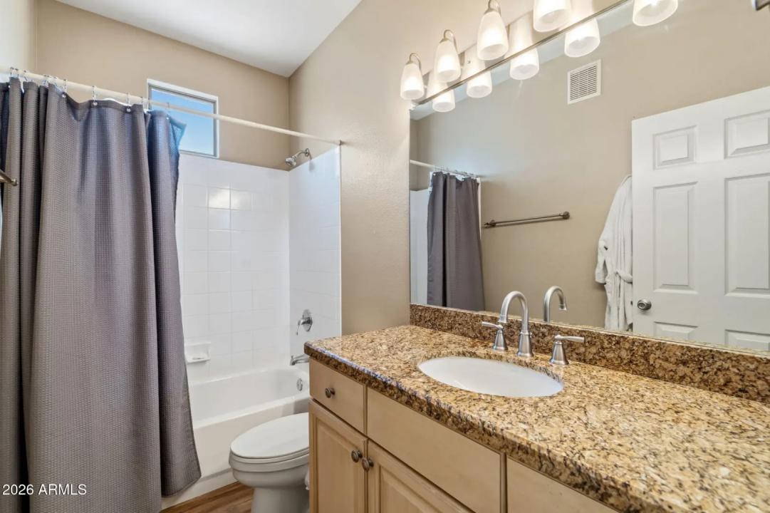 Real Estate Picture 25