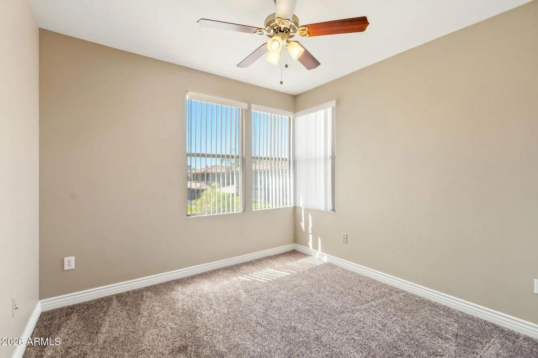 Real Estate Picture 24
