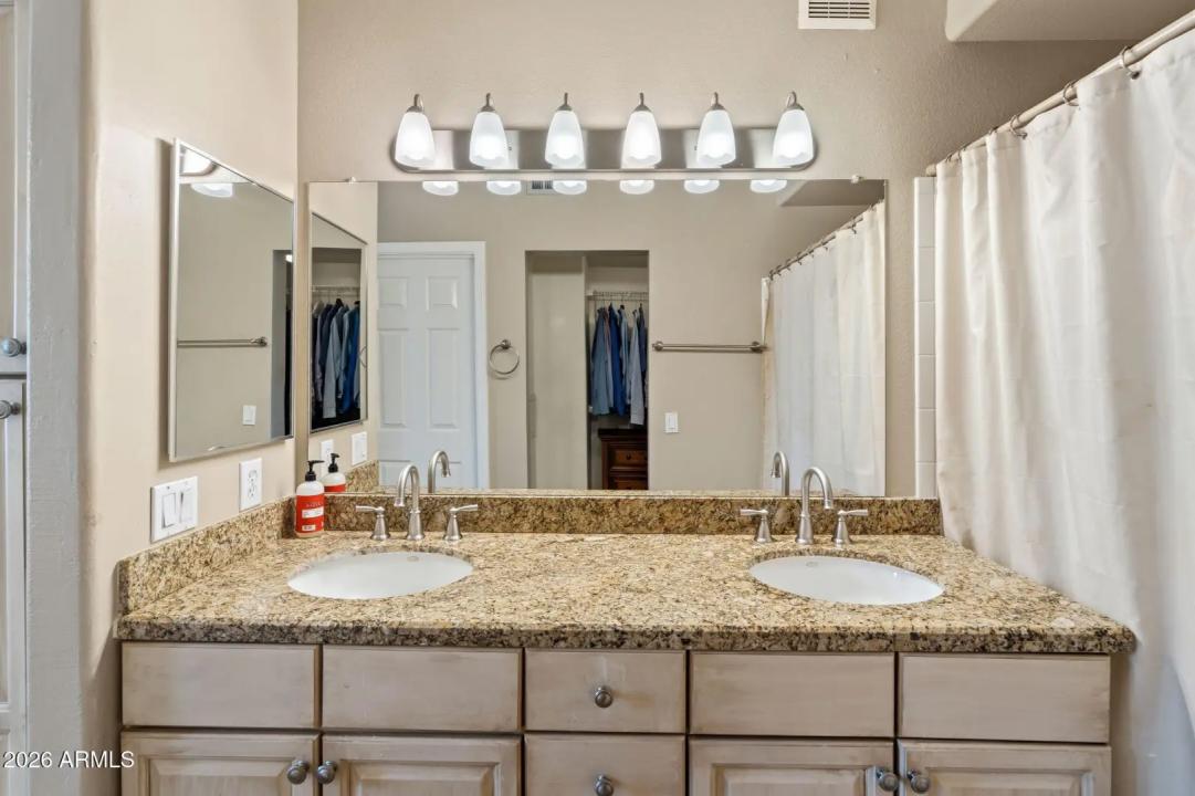 Real Estate Picture 21