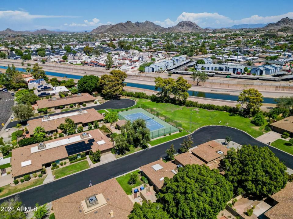 Real Estate Picture 26