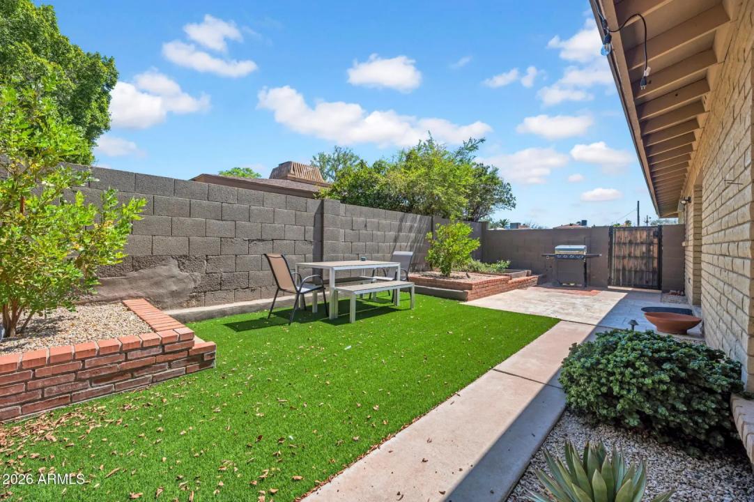 Real Estate Picture 21