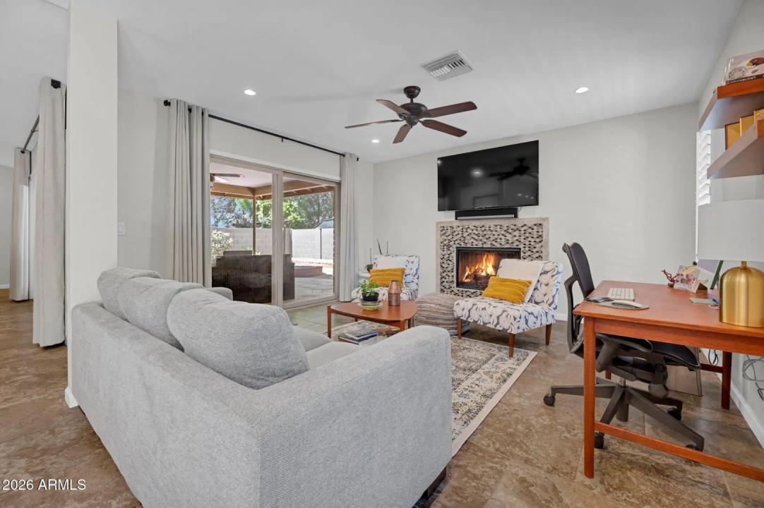 Real Estate Picture 12