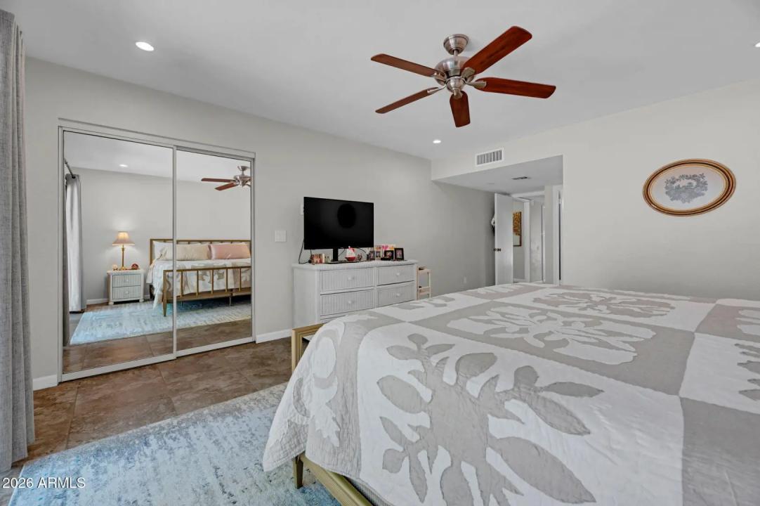 Real Estate Picture 15