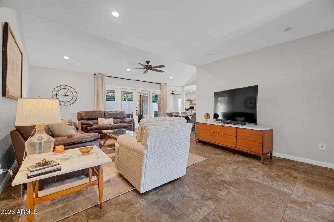 Real Estate Picture 6