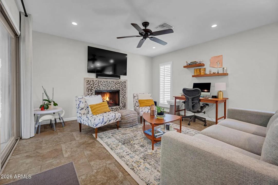 Real Estate Picture 13