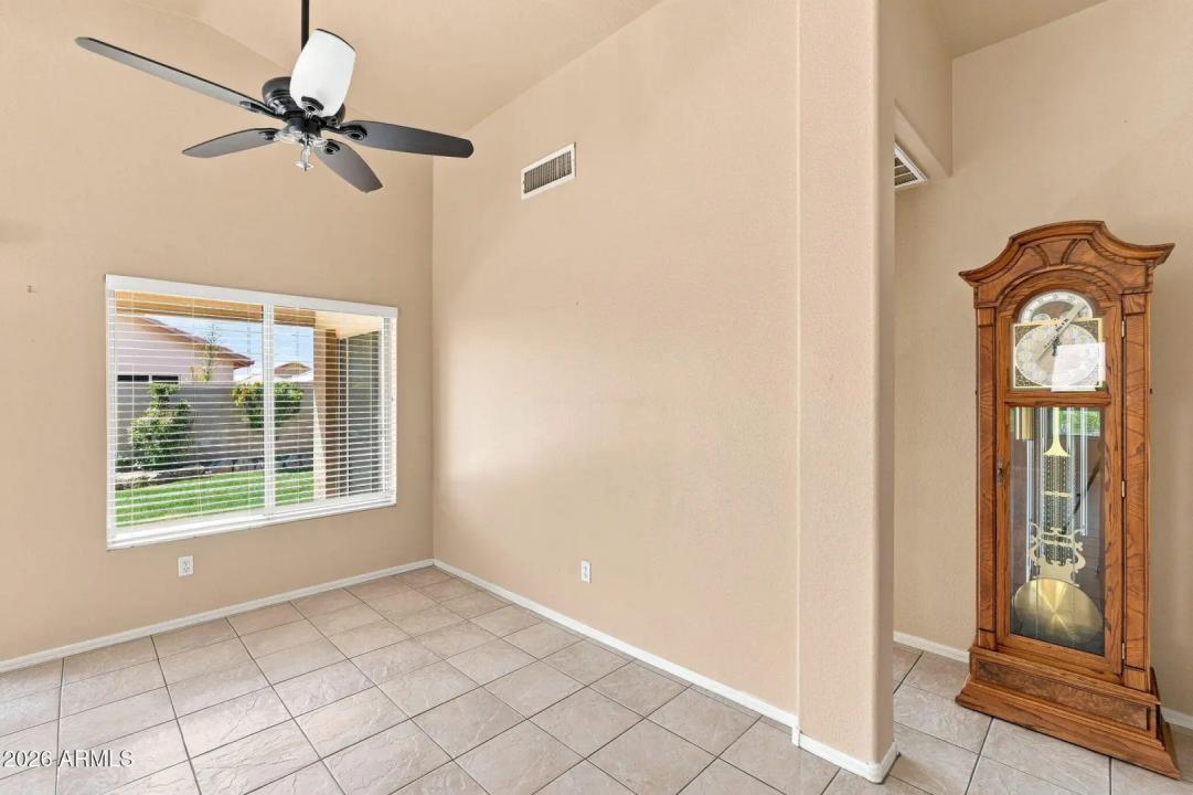 Real Estate Picture 16
